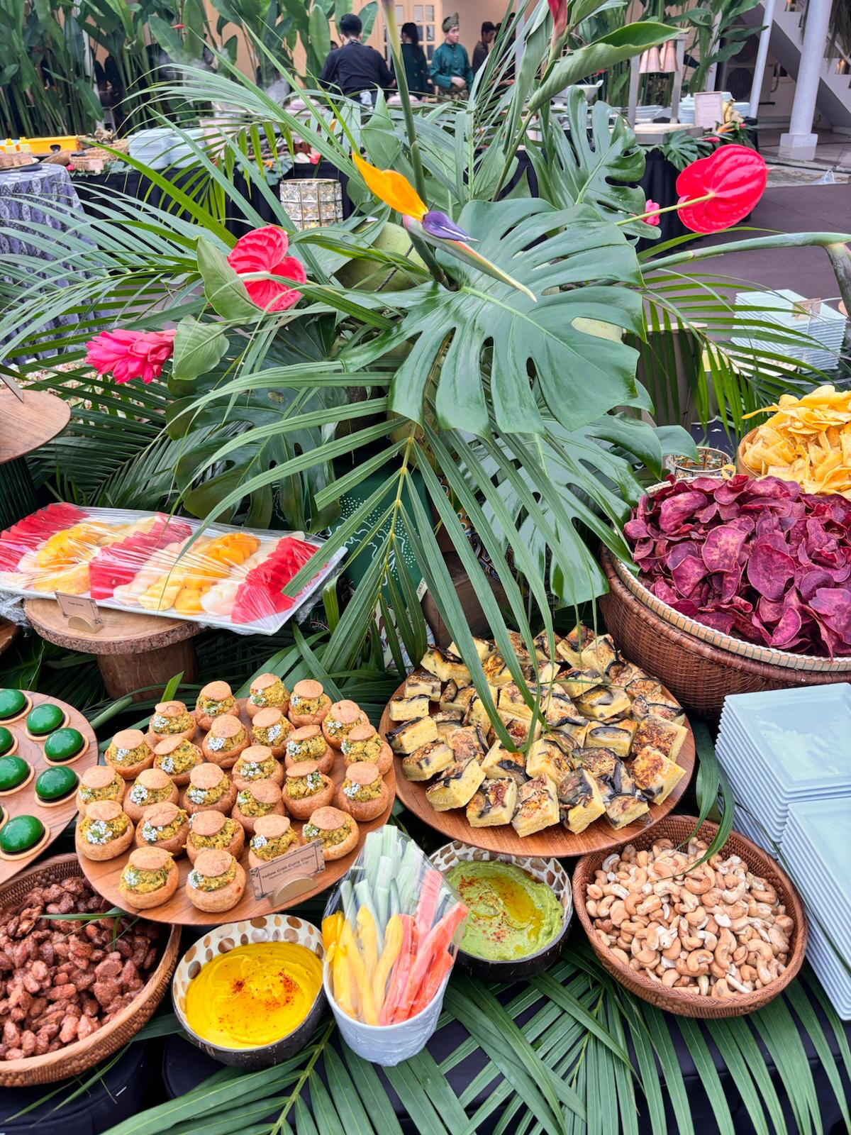Premium event vip buffet flower food